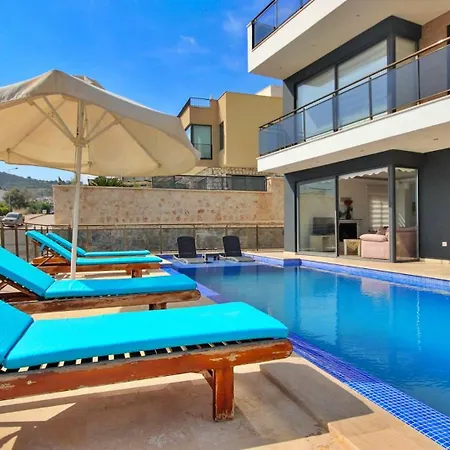 3 Bedroom - 3686 *